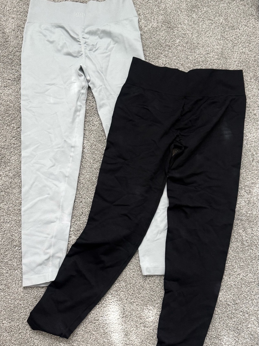 Set of 2 Seamless High-Waist Leggings – Black & Light Gray